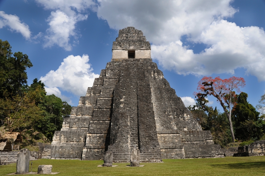 Pimâmide de Tikal